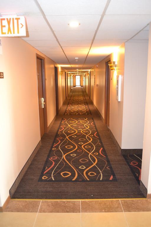 Sky Lodge Inn & Suites - Delavan Exterior photo