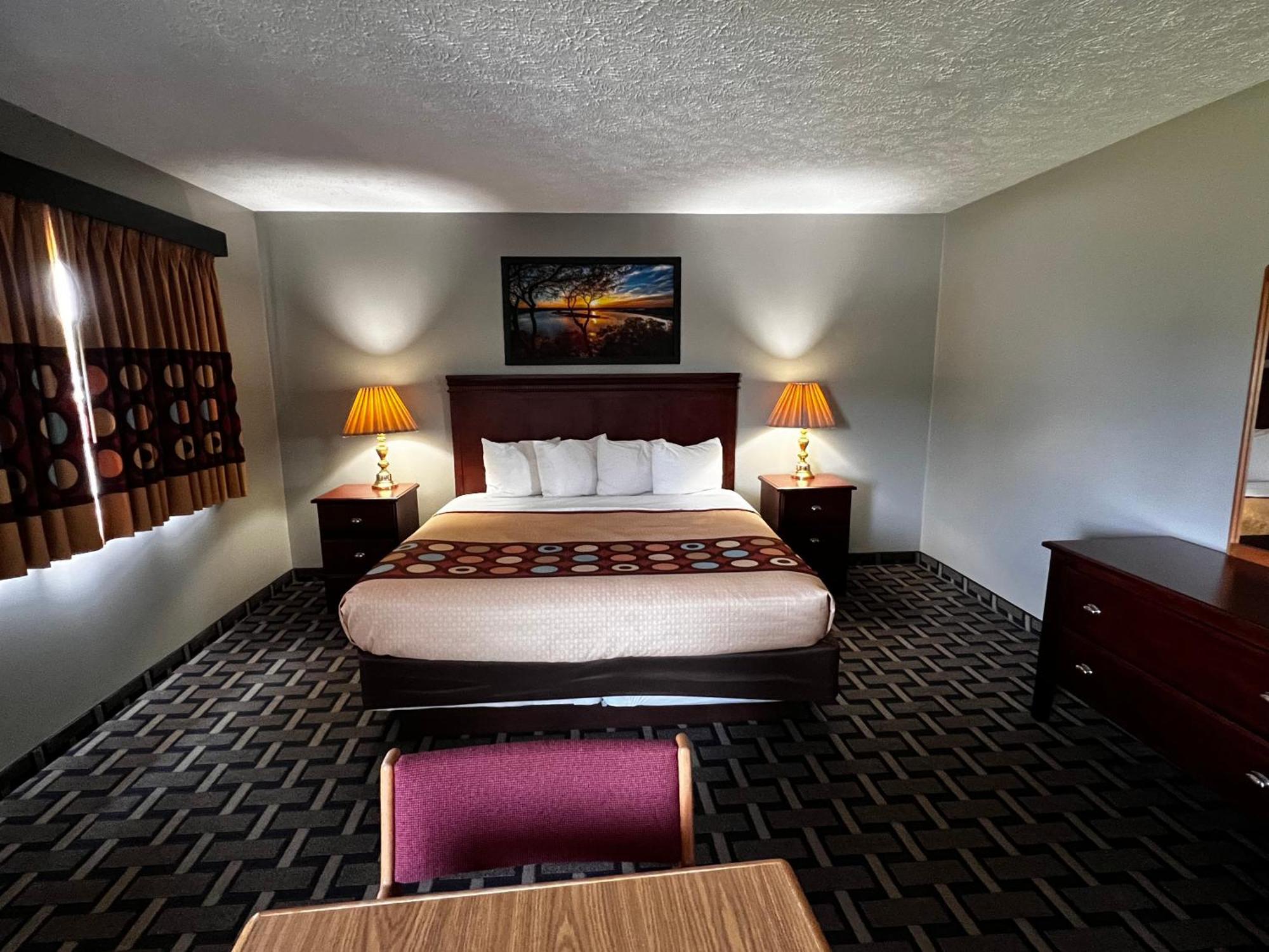 Sky Lodge Inn & Suites - Delavan Exterior photo